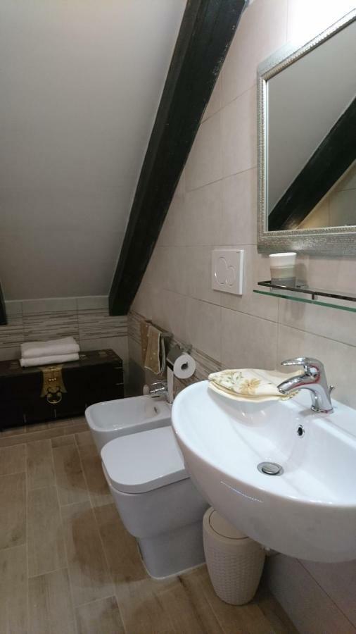 La Stanza Del Podere Isabella Hotel Сан Винченцо Екстериор снимка